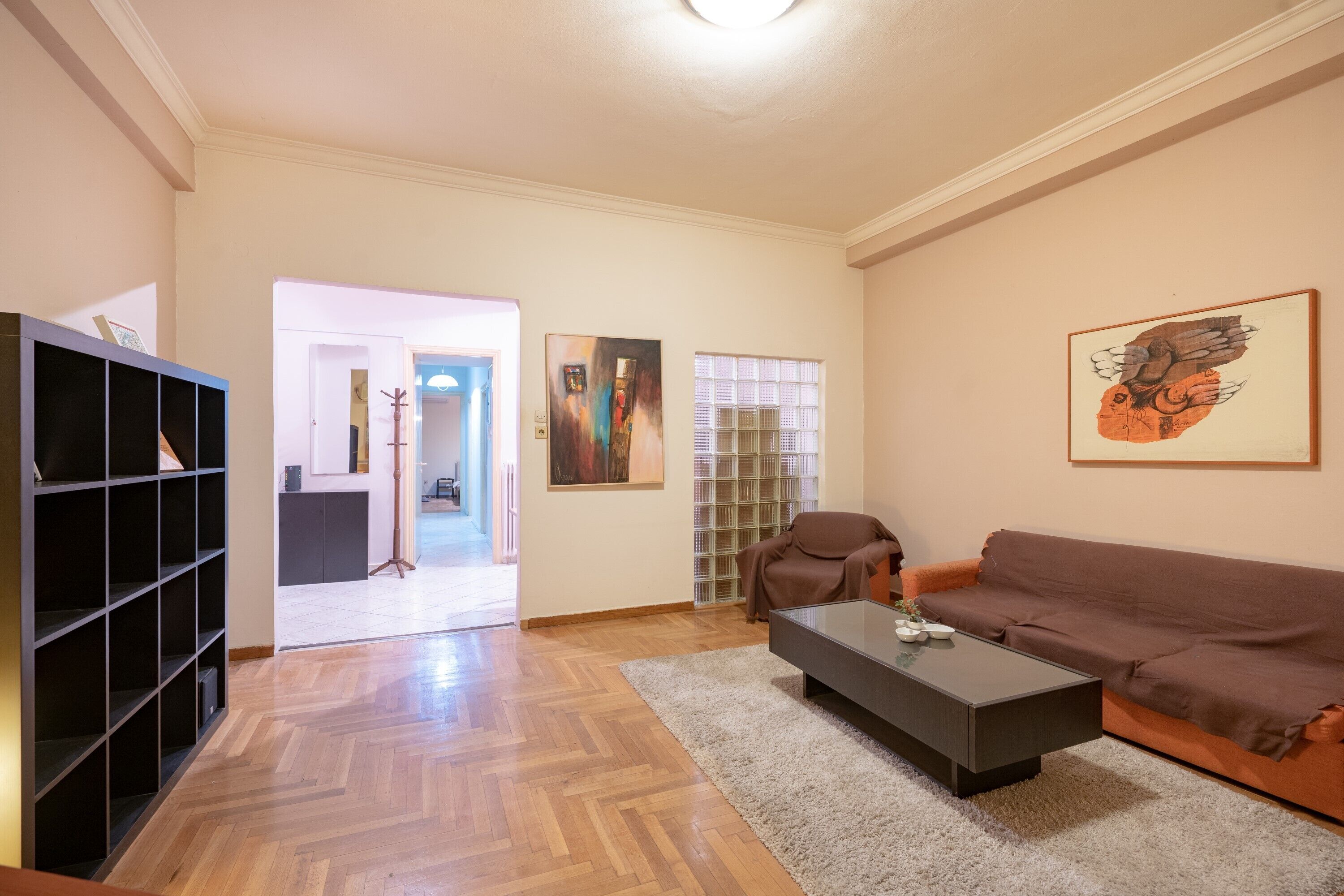 Victoria metro st. 2 bedrooms 4 persons apartment