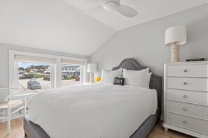 2 bedrooms, iron/ironing board, travel cot, free WiFi