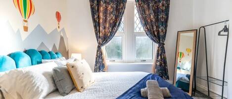 3 habitaciones, escritorio, cuna de viaje y wifi