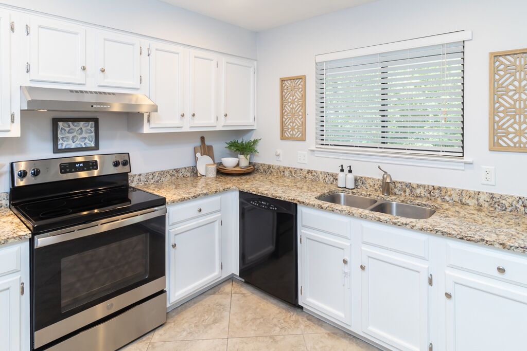 Sea Pines Home- Great Location!