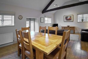 Dining - Host & Stay | Derwent (Consett)