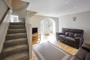 TV, offices - Host & Stay | Mill (Consett)