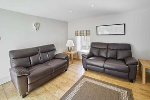 TV, offices - Host & Stay | Mill (Consett)