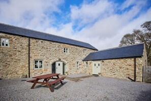 Outdoor dining - Host & Stay | Mill (Consett)