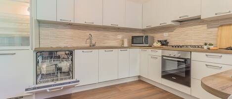 Fridge, microwave, oven, dishwasher