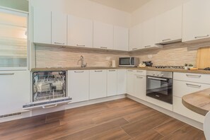 Fridge, microwave, oven, dishwasher