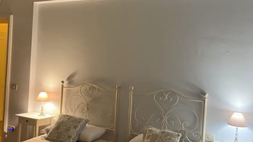 3 bedrooms, iron/ironing board, travel cot, free WiFi