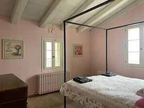 3 Schlafzimmer, Bügeleisen/Bügelbrett, Reisekinderbett, kostenloses WLAN