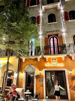 Façana frontal de l'allotjament