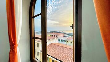 Quarto casal luxo | 1 quarto, escrivaninha, Wi-Fi de cortesia