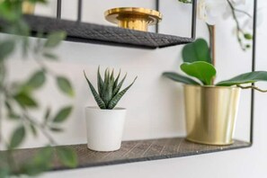 Interior detail - Phénix Central - Huge 3 Bed, Super Equipped Apt. (Cardiff)