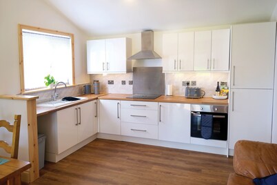 Pen Dragon - 2 Bed Cottage - Penclawdd