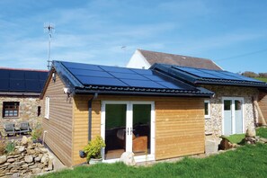 Front of property - Pen Dragon - 2 Bed Cottage - Penclawdd (Swansea)