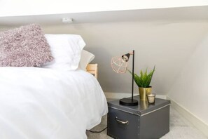 3 sovrum, skrivbord, strykjärn/strykbräda och wi-fi