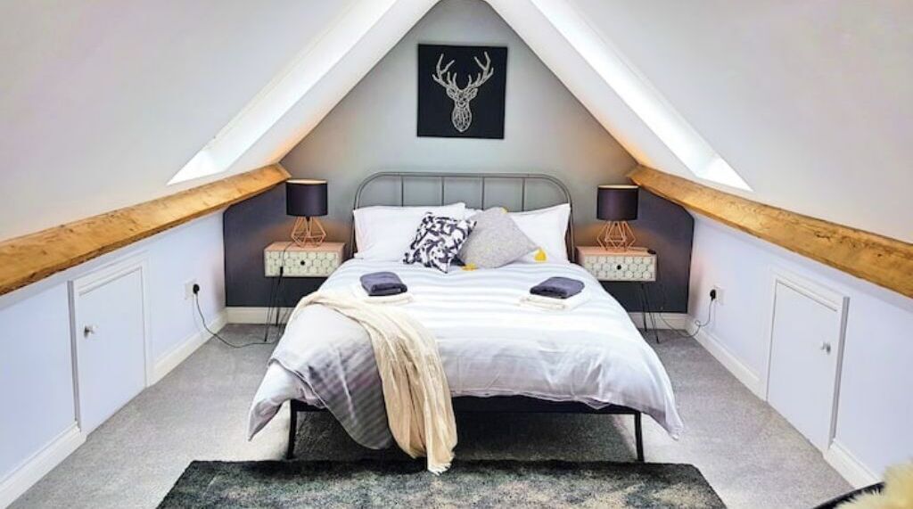 5 bedrooms, iron/ironing board, travel crib, WiFi