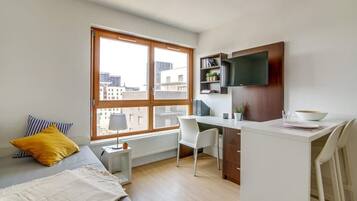 Standard Studio | Individually furnished, laptop workspace, soundproofing, free WiFi