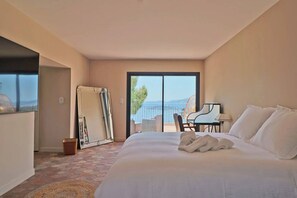 6 عدّة غرف نوم وواي فاي مجانًا وملاءات أسرّة