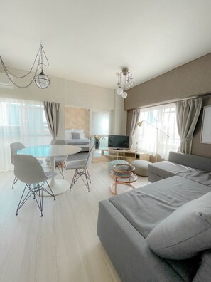 Basic Apartment, City View