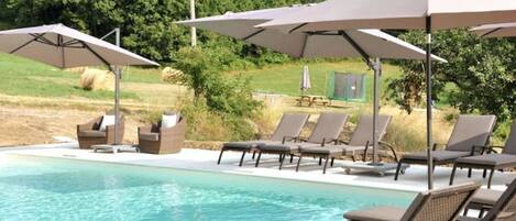 Piscine extérieure, piscine chauffée