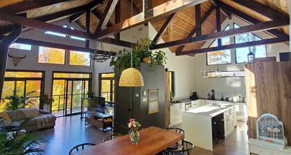 Chalet Ski Bromont: Elegant, Cozy and Convenient