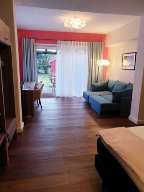 Chambre Double, patio