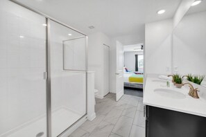 Villa, Mehrere Schlafzimmer | Badezimmer