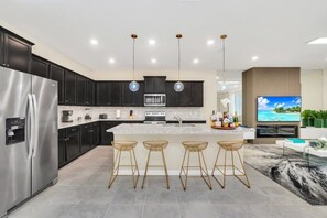 Private kitchen - Many Themes For Everyone 10 Huge Bedrooms! 10 Villa by RedAwning (Kissimmee)