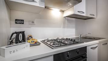 Standard Studio | Private kitchen | Electric kettle