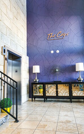 Condo, 3 habitaciones | Lobby