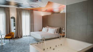 Suite monolocale | Biancheria da letto di alta qualità, minibar, una cassaforte in camera