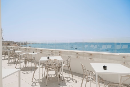 Terrazza panoramica. Biancodonda Greenblu Hotel & SPA