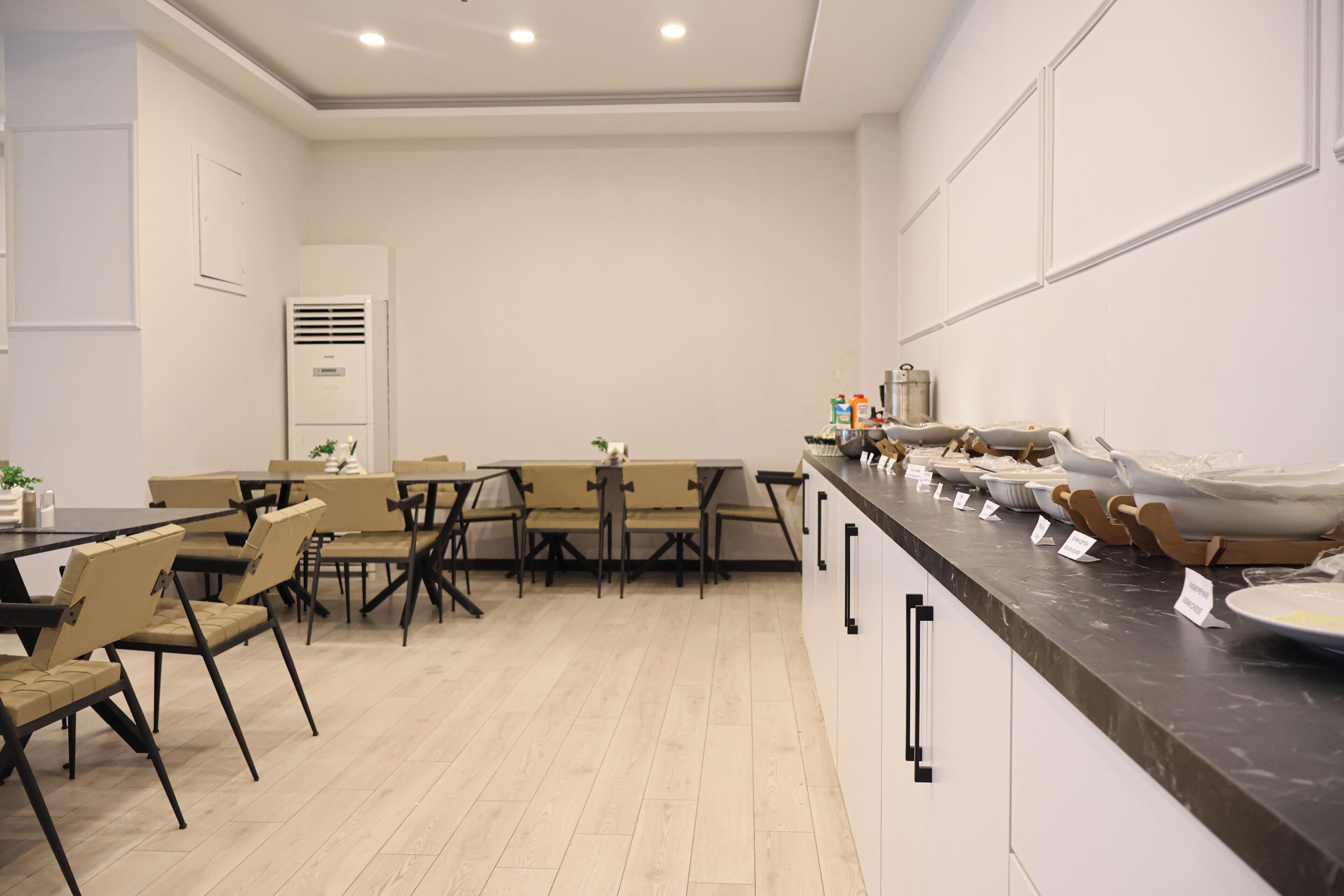 daily buffet breakfast (eur 10 per person)