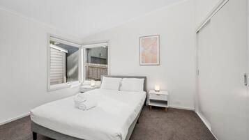 3 bedrooms, WiFi, bed sheets