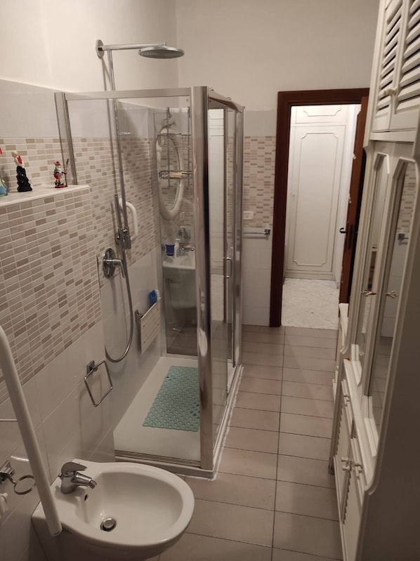 Bidet
