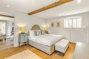 3 quartos, ferros/tábuas de passar roupa, berço de viagem, Wi-Fi