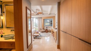 Palaia Premium Room Garden | 高級寢具、免費迷你吧物品、客房內保險箱、書桌