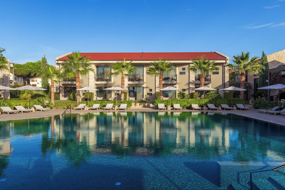 1 bedroom, premium bedding, free minibar items, in-room safe