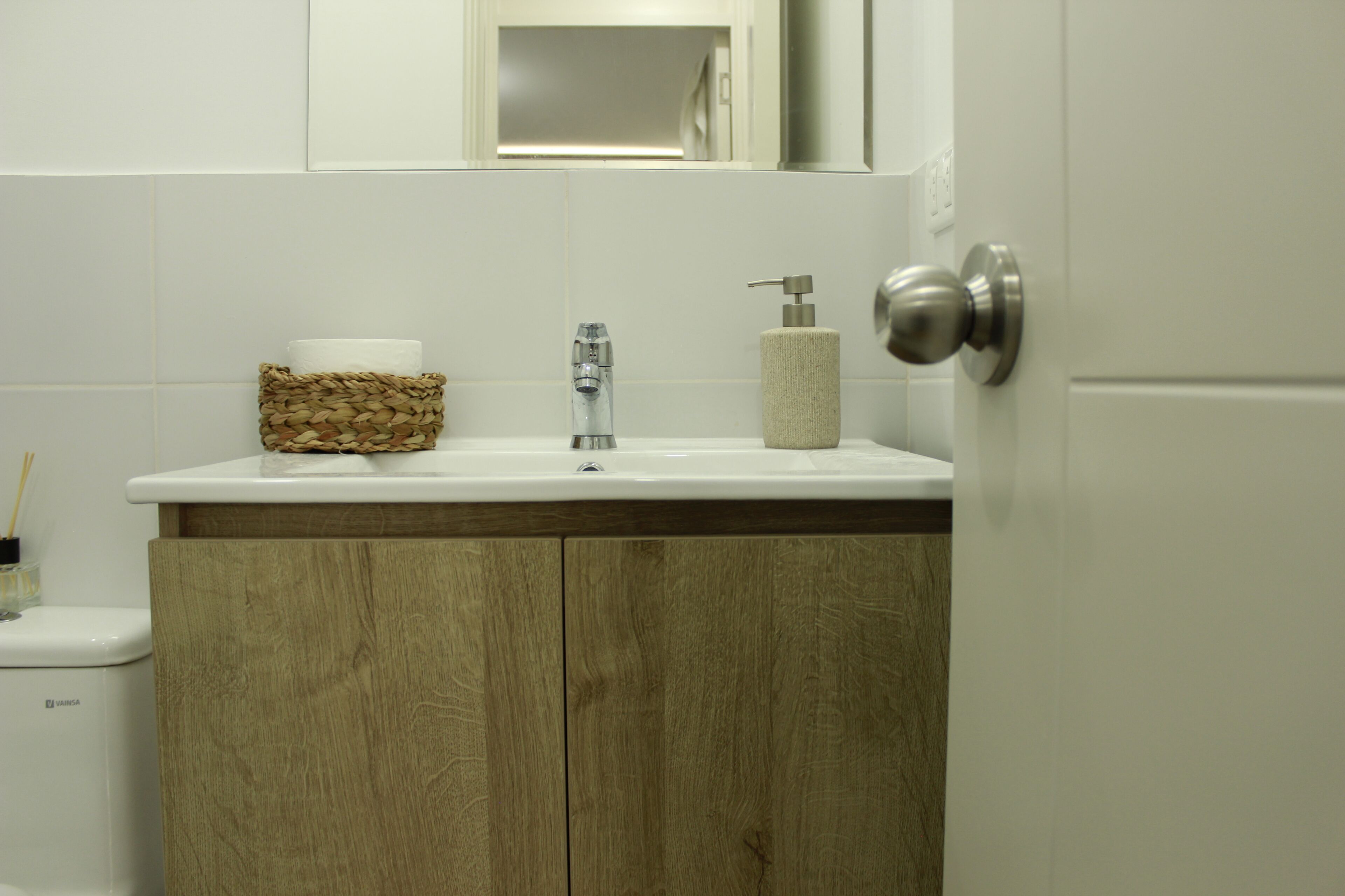 Cozy apartment facing the sea for couples or home office