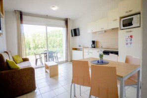 Interior - Apartment in Azille near Lac de Jouarres (Azille)