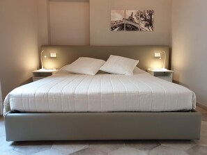 1 bedroom, iron/ironing board, free WiFi, bed sheets - Apartment Pertinace Old Town Alba (Alba)