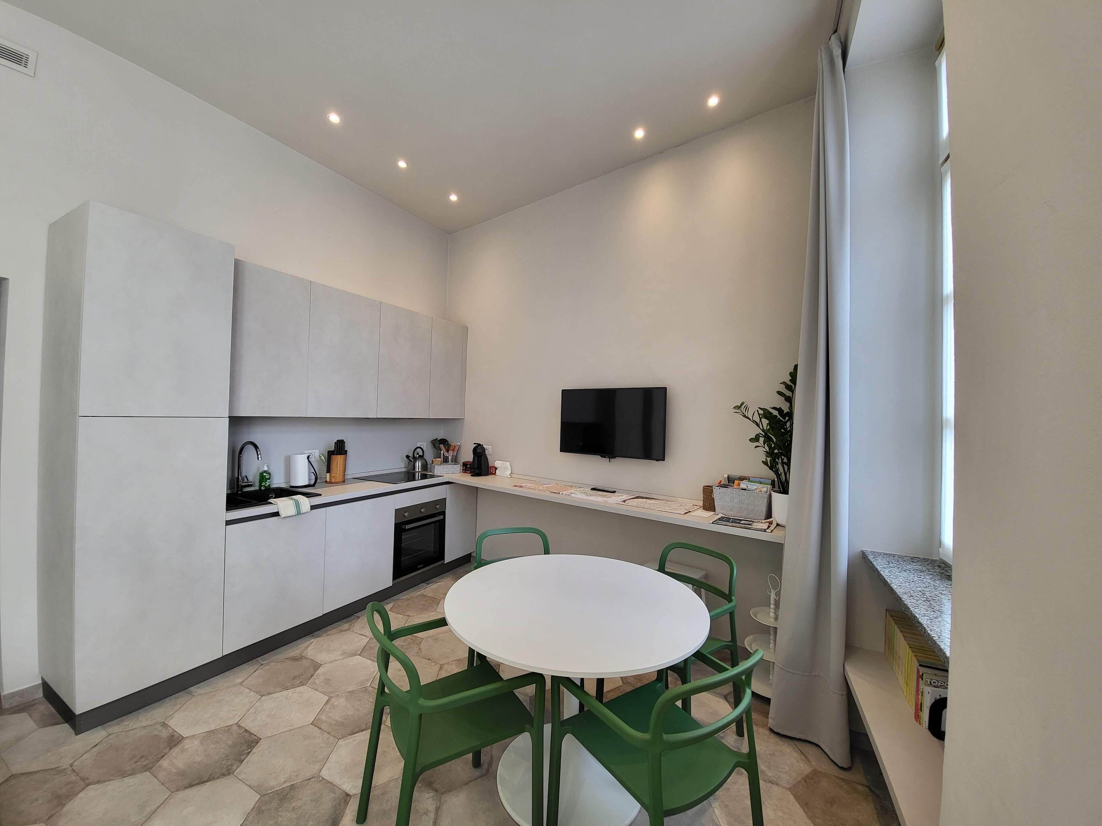 Kühlschrank, Ofen, Herdplatte, Geschirrspüler