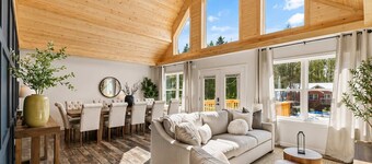 Driftwood Lodge | Movie Theater | Hot Tub | Sauna
