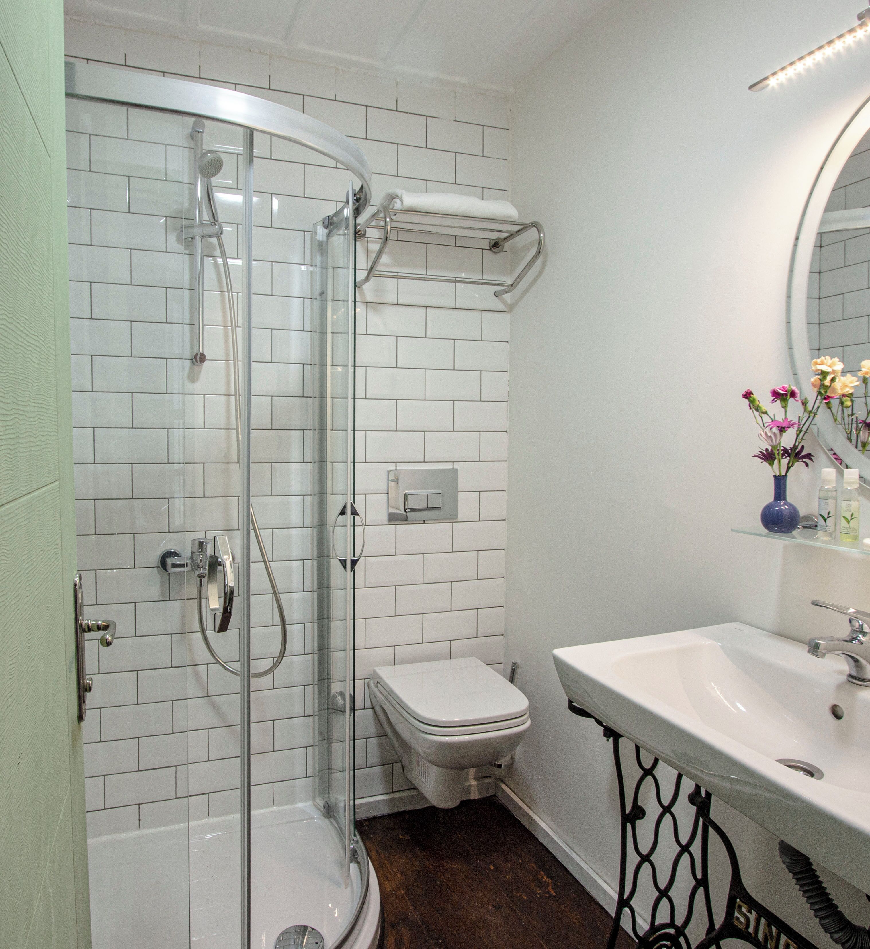 Rom – basic | Sengetøy av topp kvalitet, wi-fi (inkludert) og sengetøy