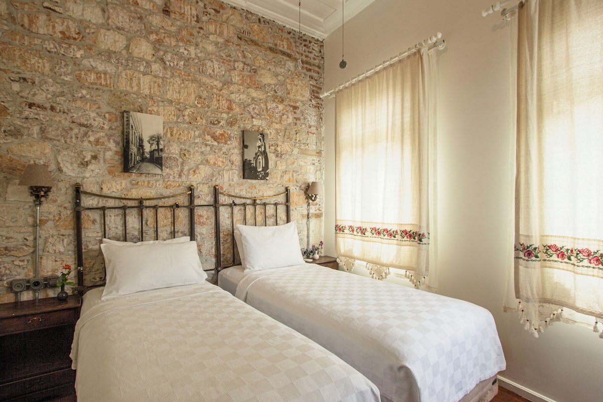 Premium bedding, free WiFi, bed sheets