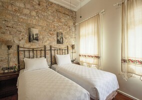 Ropa de cama de alta calidad, wifi gratis y ropa de cama 