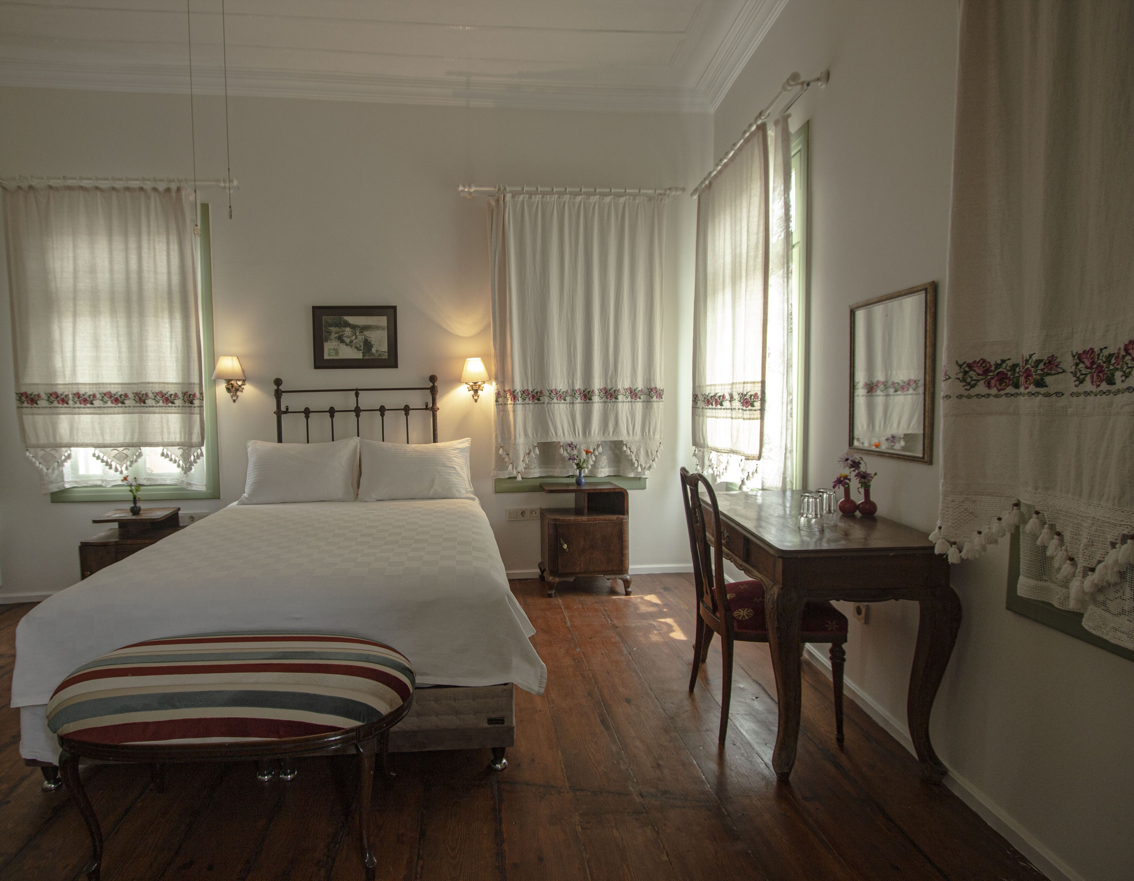 Roupas de cama premium, Wi-Fi de cortesia, roupa de cama