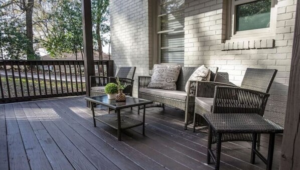 Terrace/patio - 💎BIG GROUPS*PRIME LOCATION*SAFE*PARKING*KING BEDS (Birmingham)