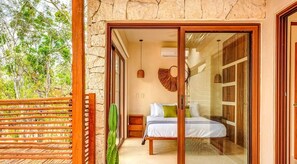 3 bedrooms, desk, iron/ironing board, WiFi