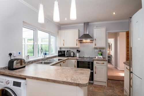 Greenacres - Two Bedroom Cottage, Sleeps 4