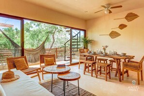 Outdoor dining - Lovely Nature Penthouse: Private Rooftop w / Pool (Tulum)